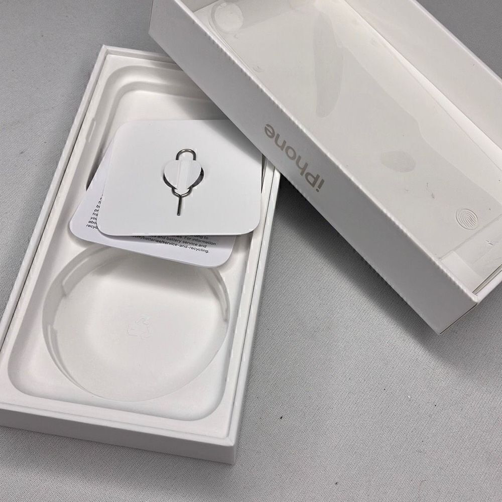 Empty Box of Apple iPhone SE Space Gray with Sim Ejector - Picture 6 of 7